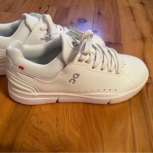 ON Cloud The Roger Advantage Shoes